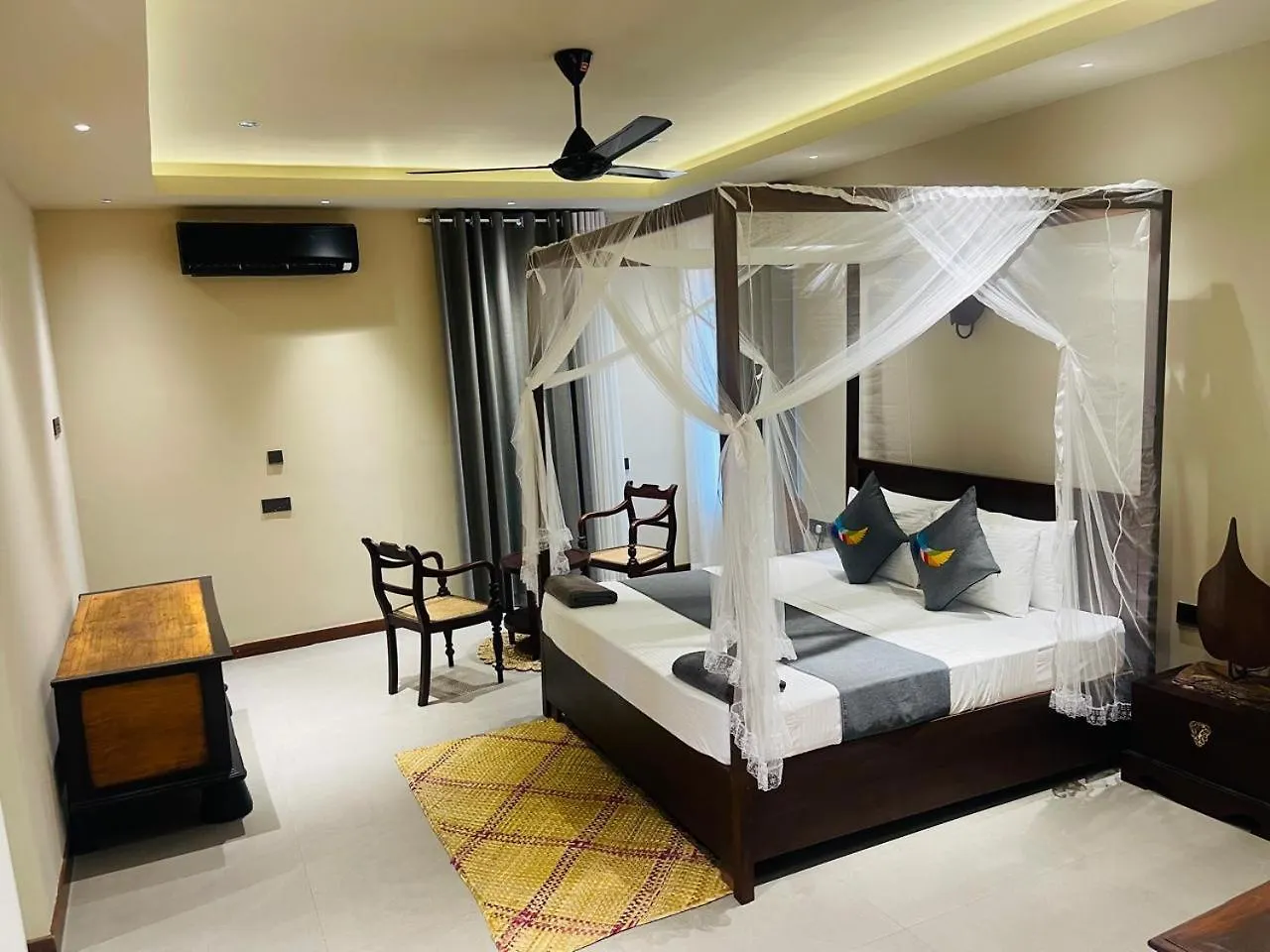 Bohemian Nest Hotel Negombo 0*,